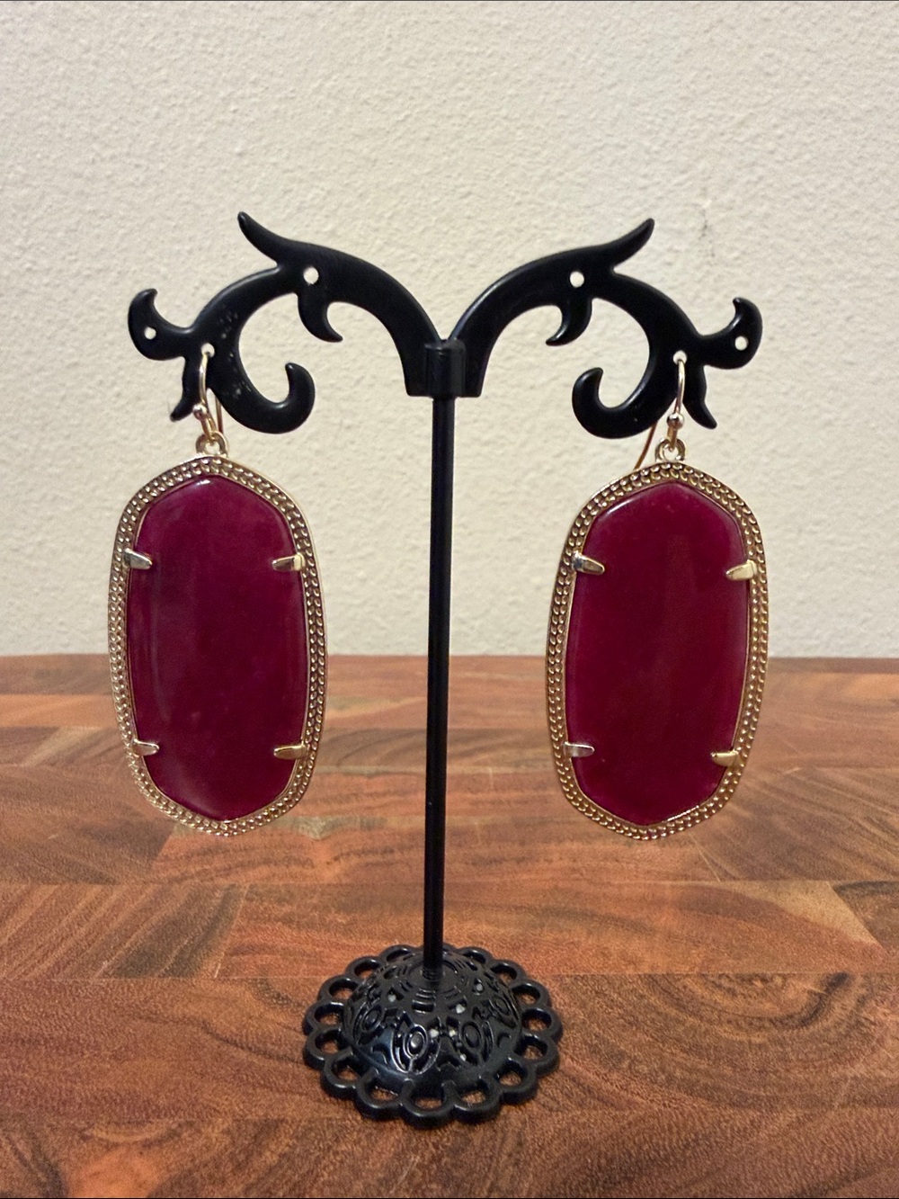 Kendra Scott Original Danielle Maroon and Gold Dangle Earrings